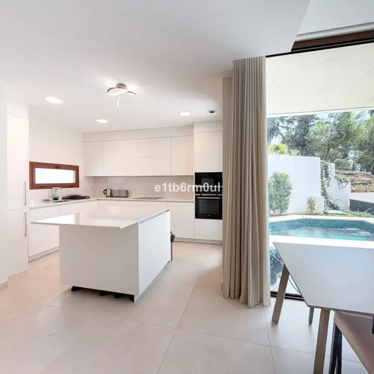 Sale of semi-detached house in The Golden Mile