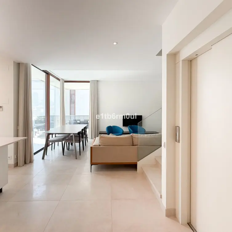 Sale of semi-detached house in The Golden Mile