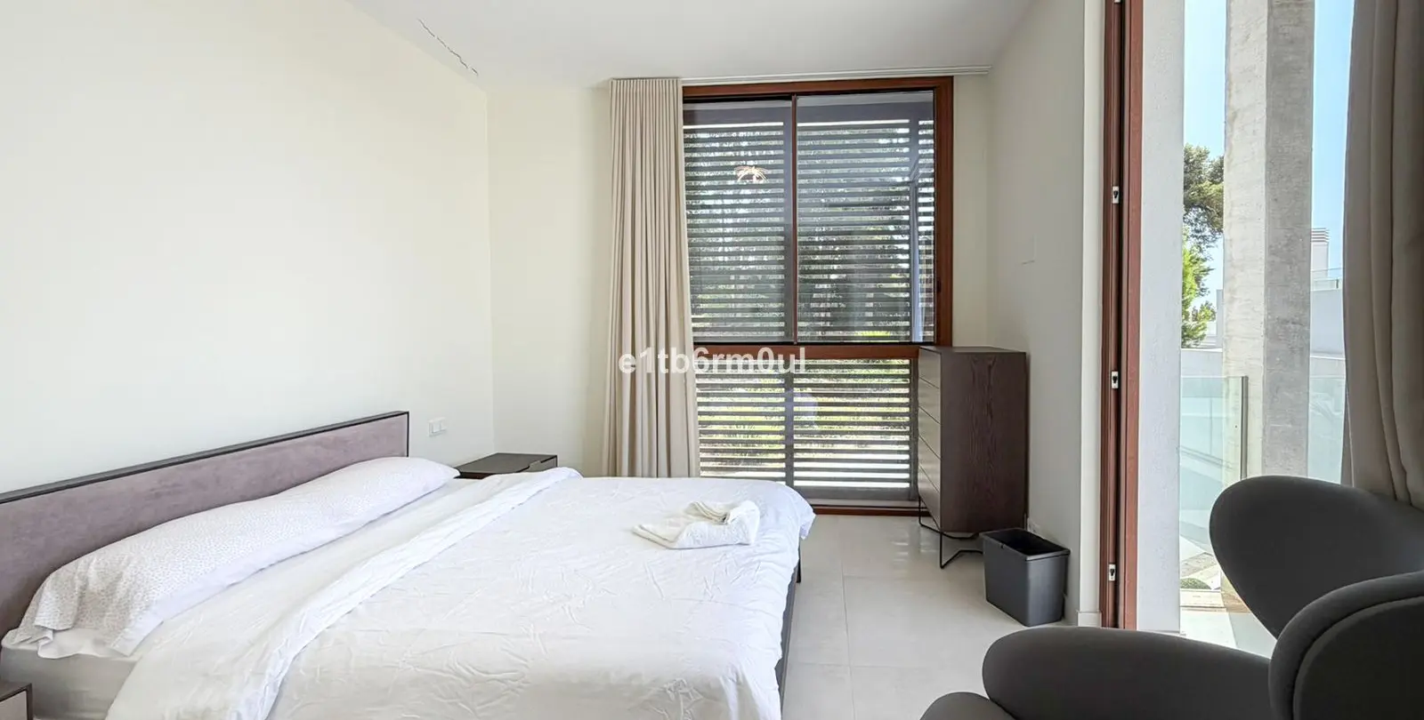 Sale of semi-detached house in The Golden Mile 8