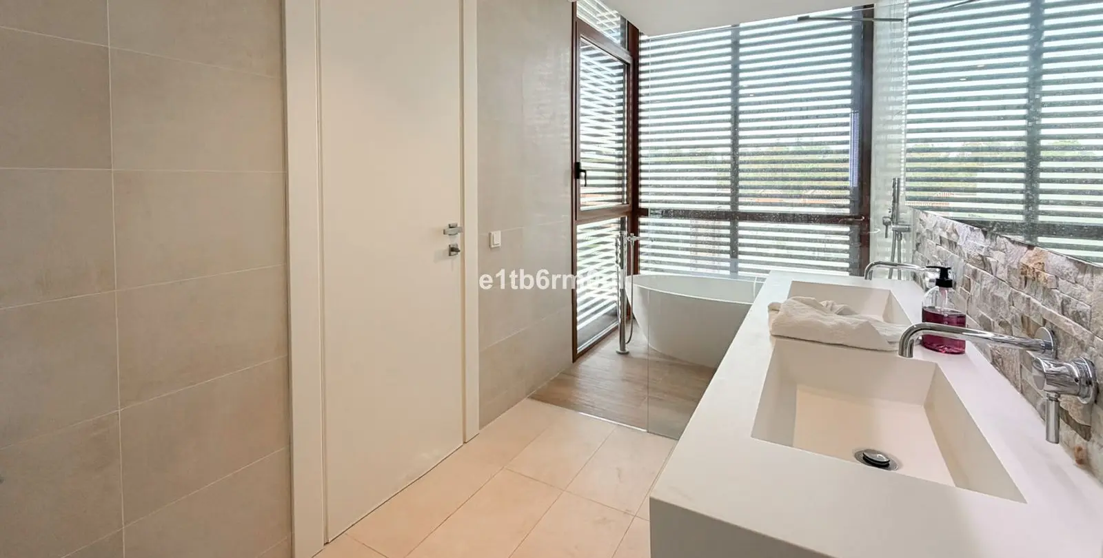 Sale of semi-detached house in The Golden Mile 16