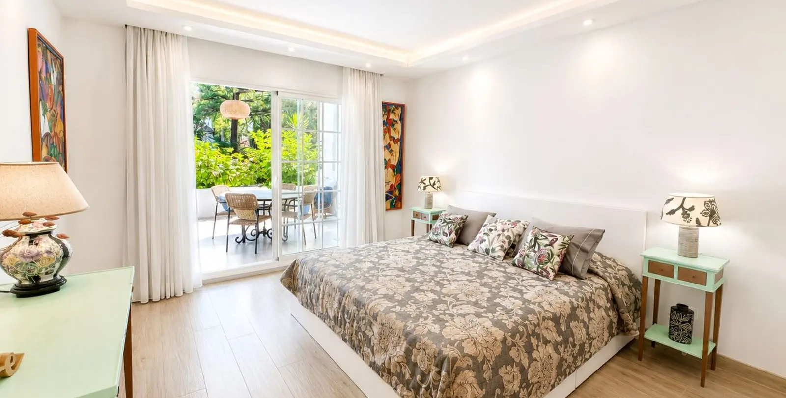 Sale of ground floor apartment in The Golden Mile 5