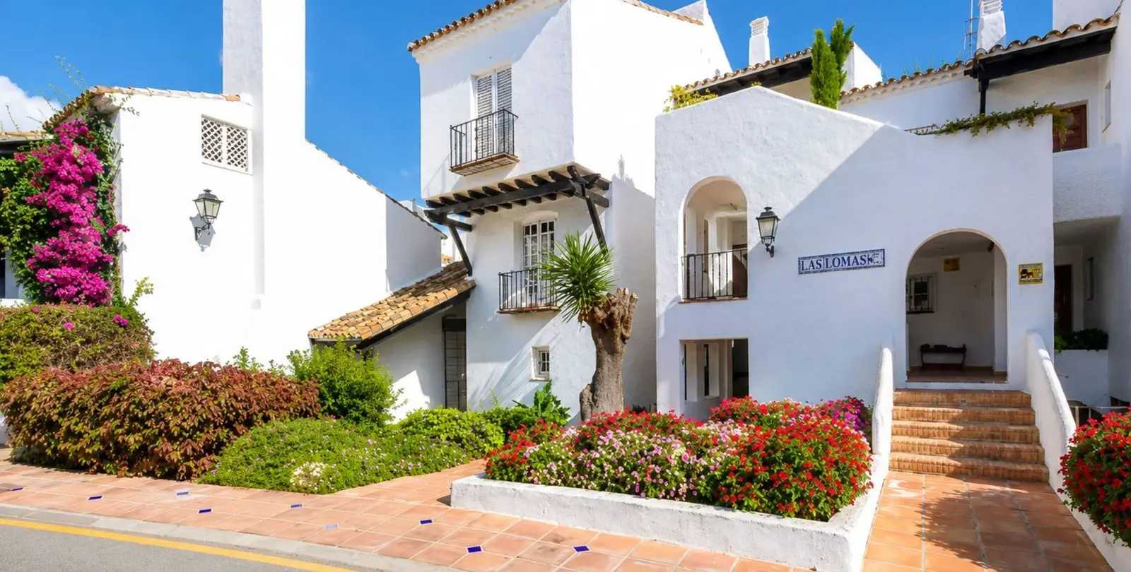 Sale of ground floor apartment in The Golden Mile 13