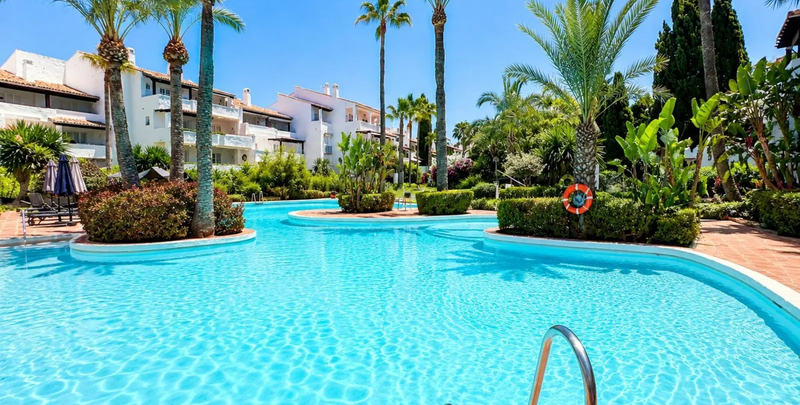 Sale of ground floor apartment in The Golden Mile 15