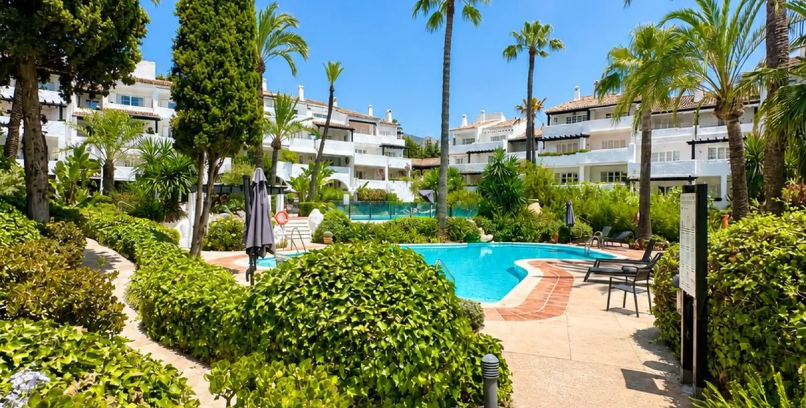Sale of ground floor apartment in The Golden Mile 20
