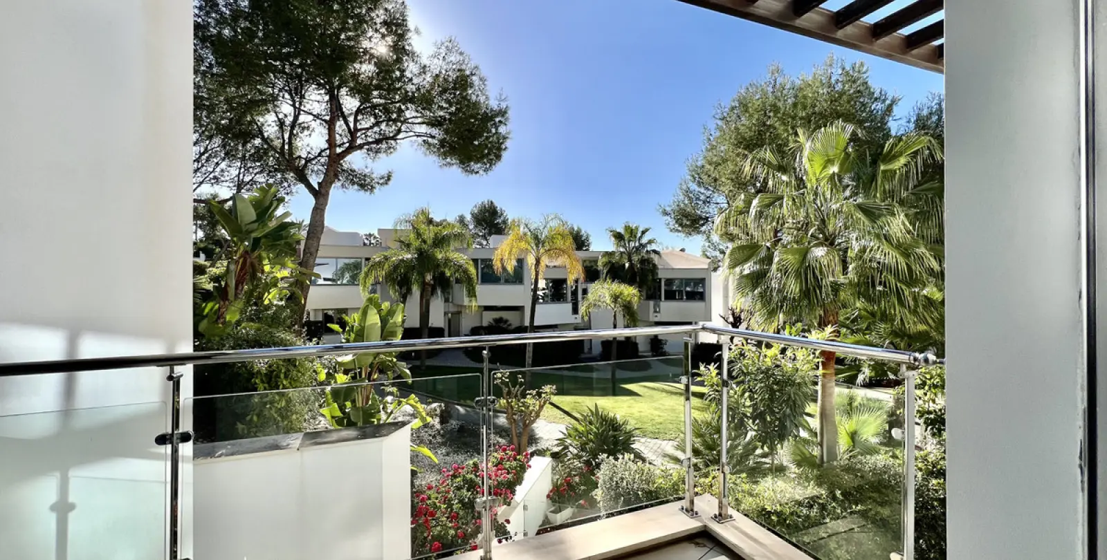 Alquiler a largo plazo de casa pareada en The Golden Mile 28