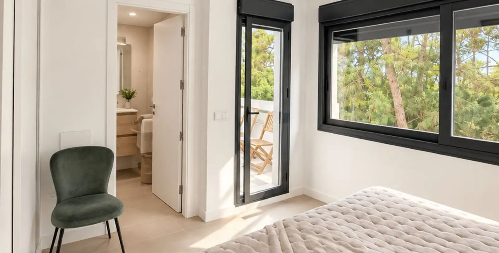Long-term rent of townhouse in El Paraiso 10