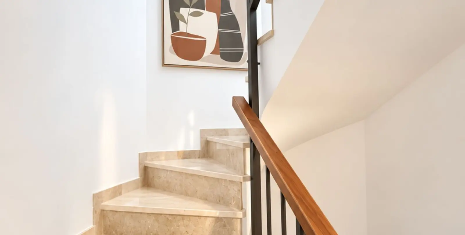 Long-term rent of townhouse in El Paraiso 12