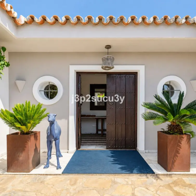Long-term rent of detached villa in Guadalmina Baja