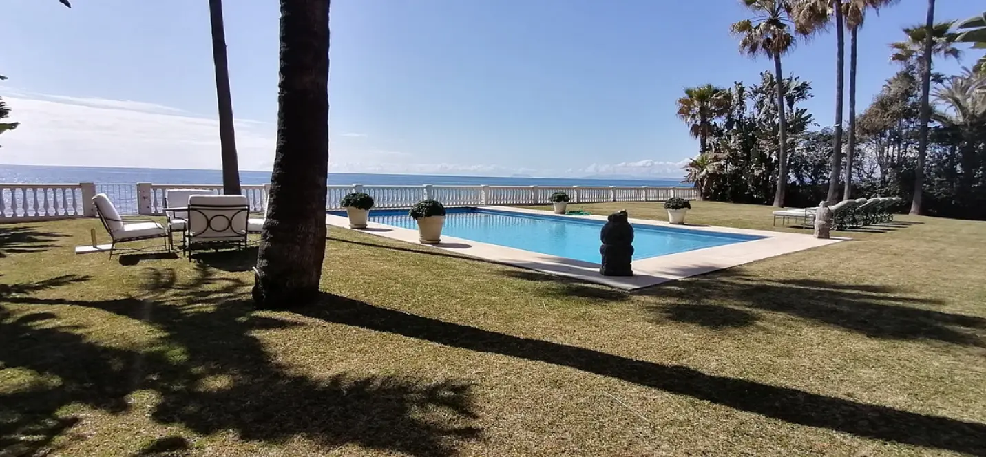 Alquiler a largo plazo de villa independiente en Guadalmina Baja 0