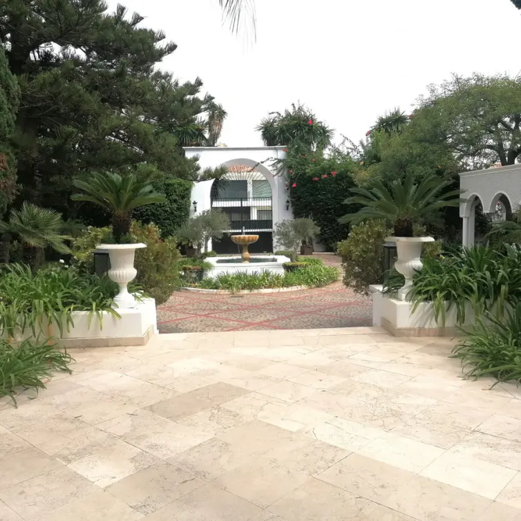 Alquiler a largo plazo de villa independiente en Guadalmina Baja