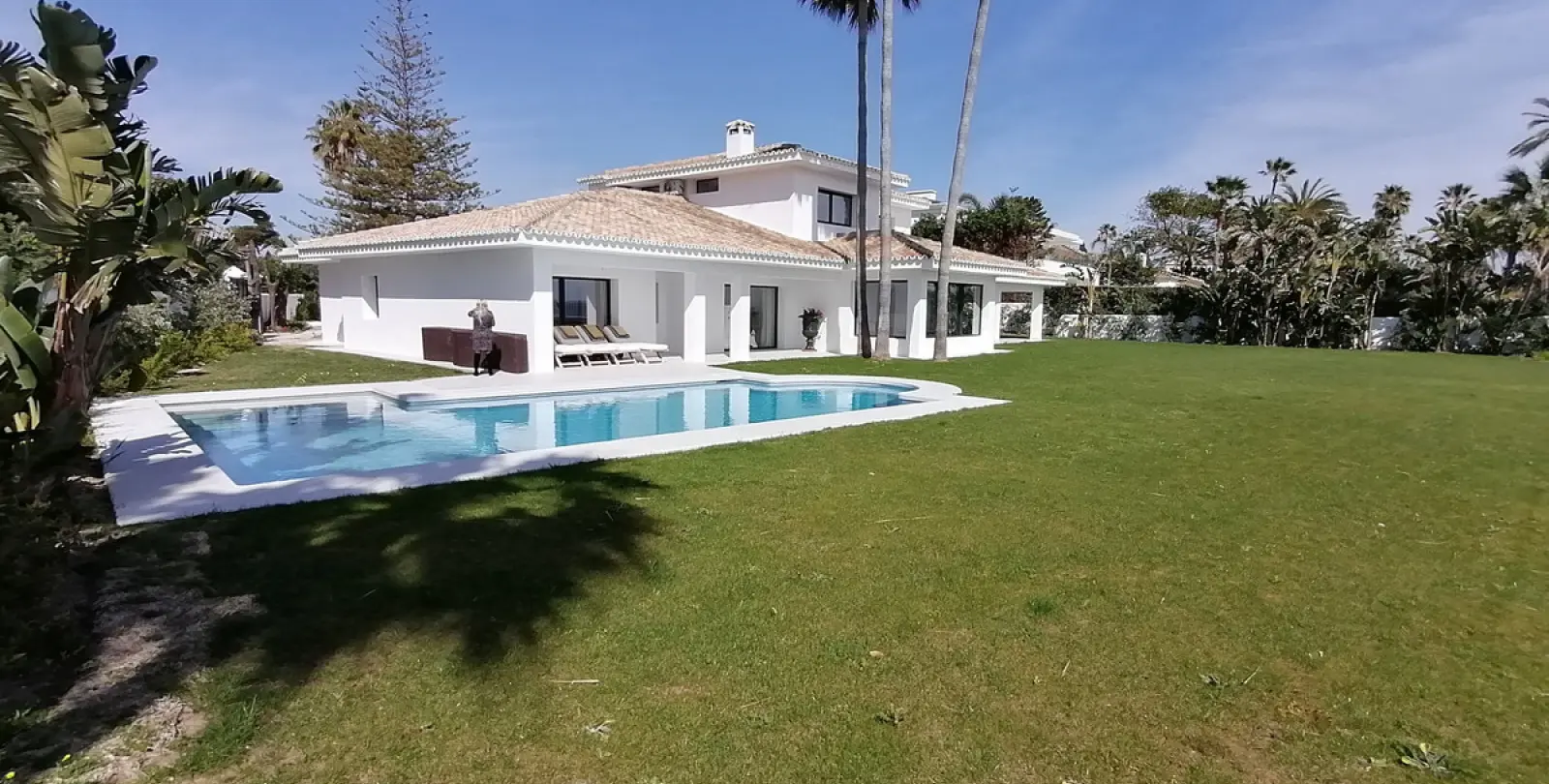 Alquiler a largo plazo de villa independiente en Guadalmina Baja 1