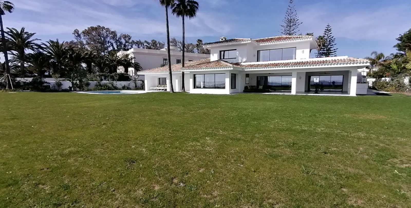 Alquiler a largo plazo de villa independiente en Guadalmina Baja 37