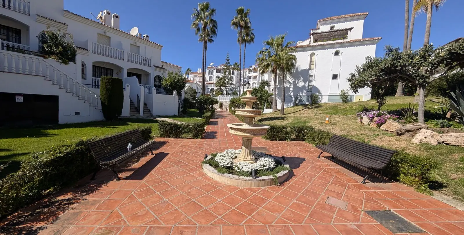 Venta de adosado en Riviera del Sol 2
