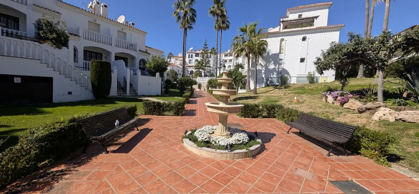 Venta de adosado en Riviera del Sol 1
