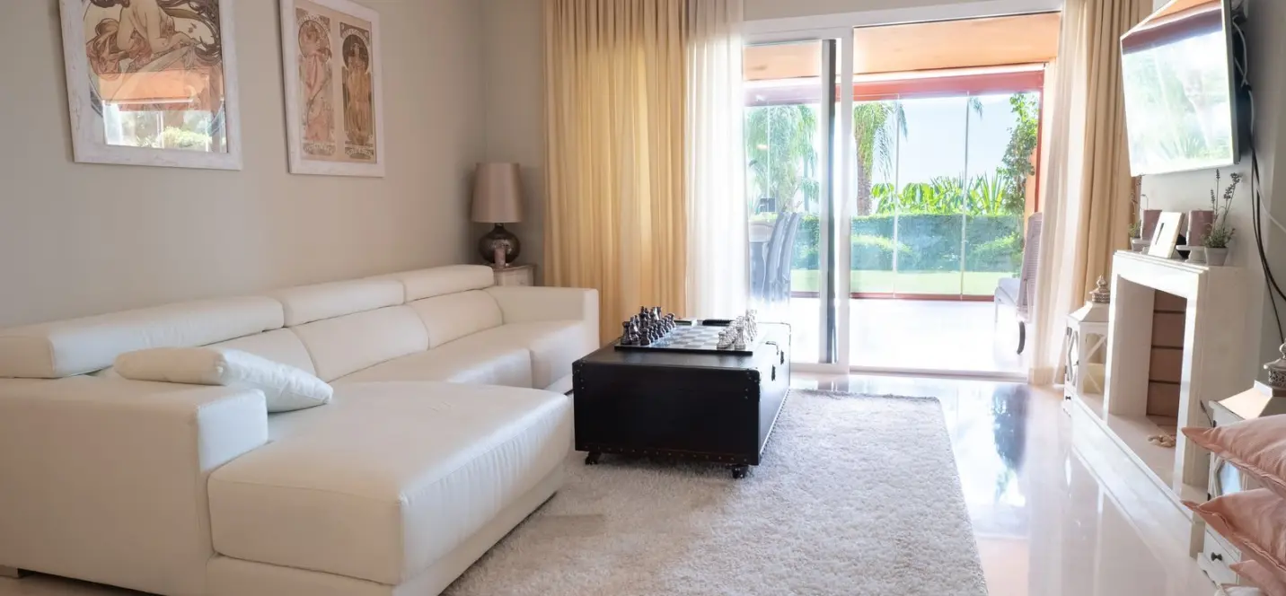 Venta de apartamento en planta baja en Benahavís 0