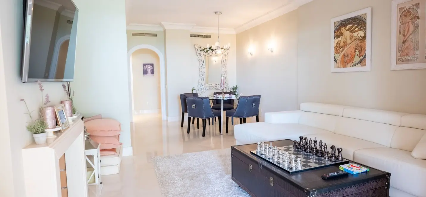 Venta de apartamento en planta baja en Benahavís 2