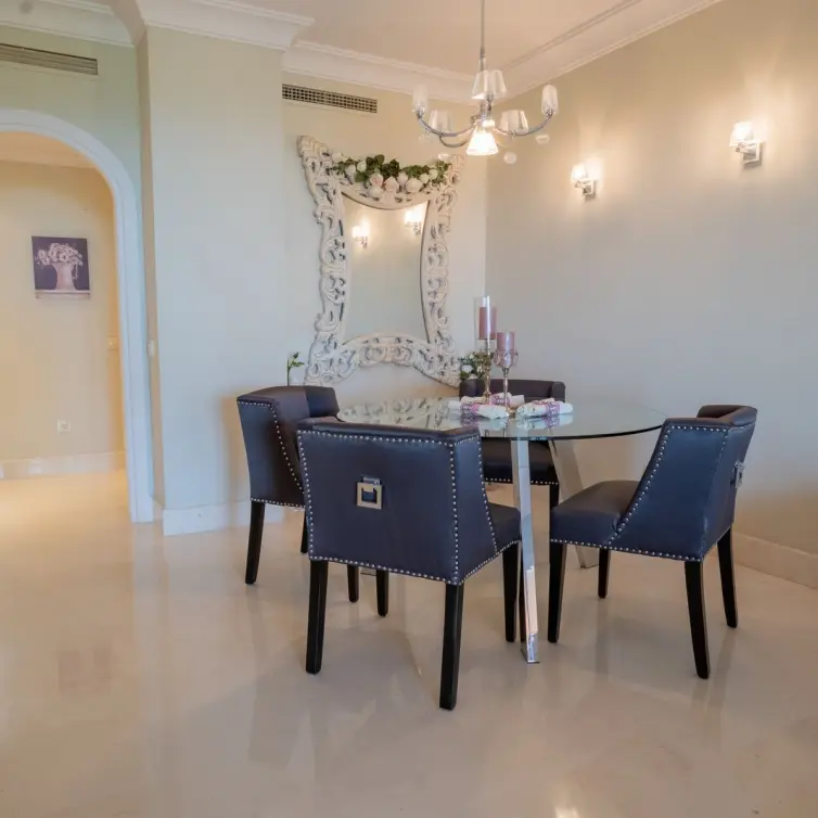 Venta de apartamento en planta baja en Benahavís