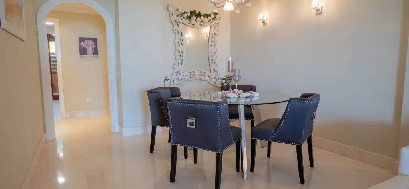 Venta de apartamento en planta baja en Benahavís 3