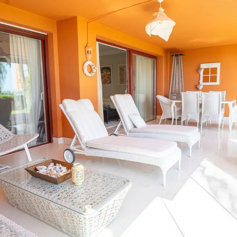 Venta de apartamento en planta baja en Benahavís