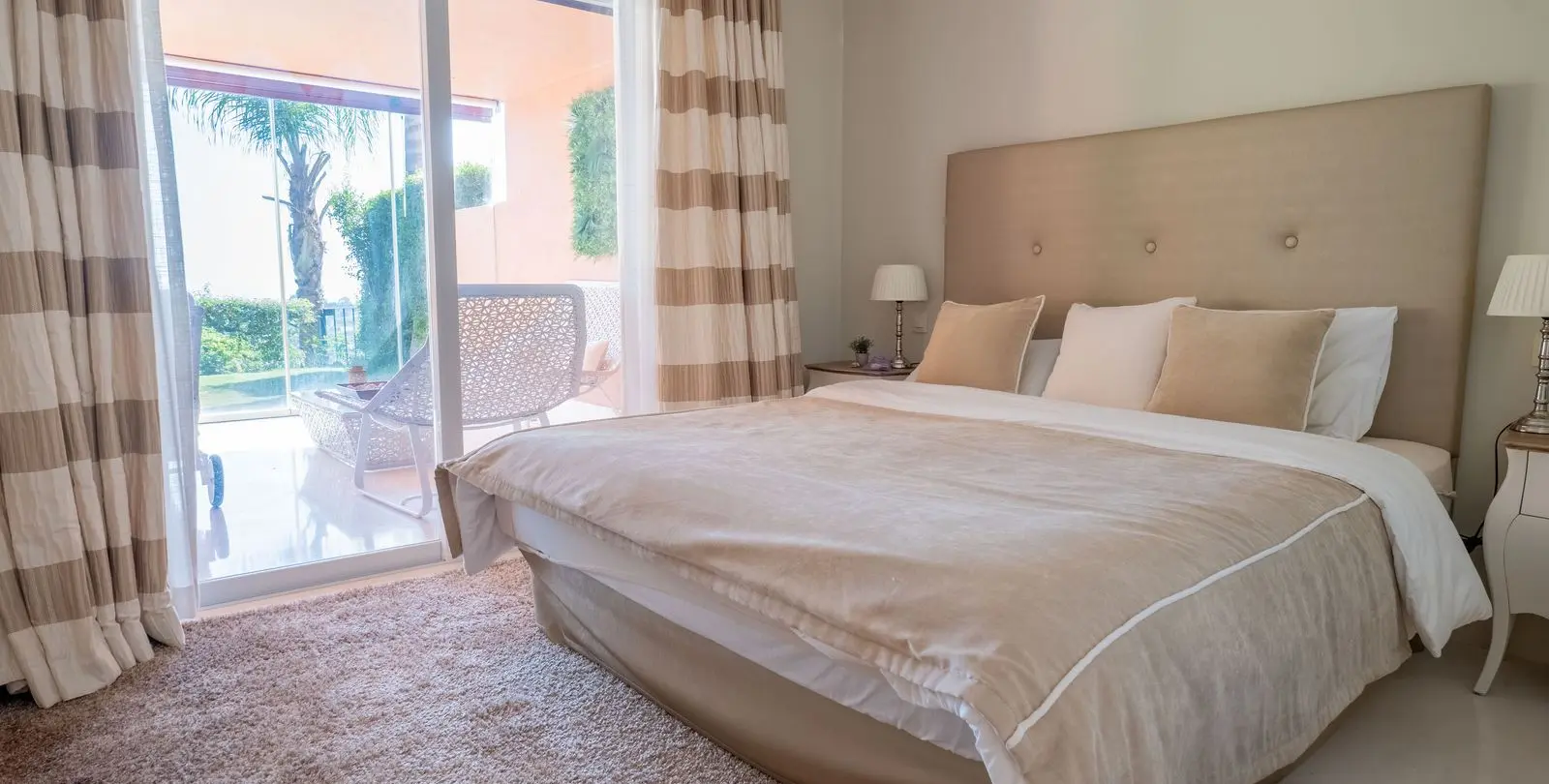 Venta de apartamento en planta baja en Benahavís 9