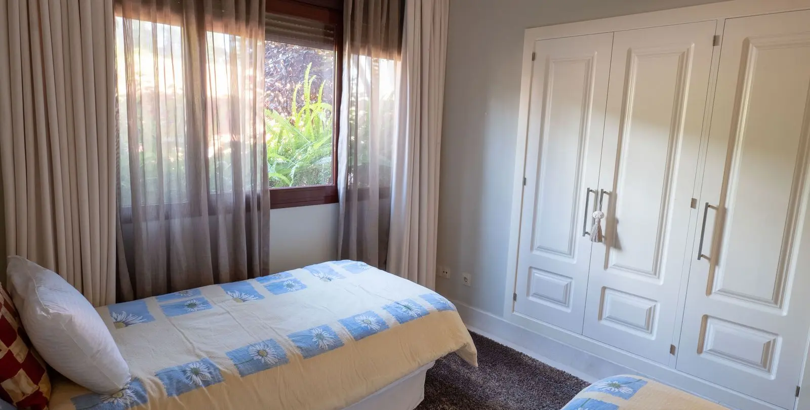 Venta de apartamento en planta baja en Benahavís 13