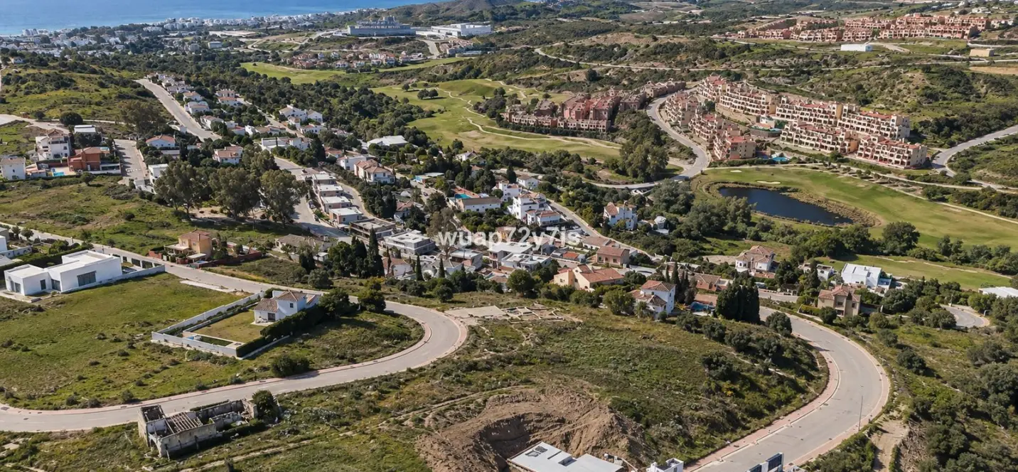Venta de parcela residencial en Estepona 0