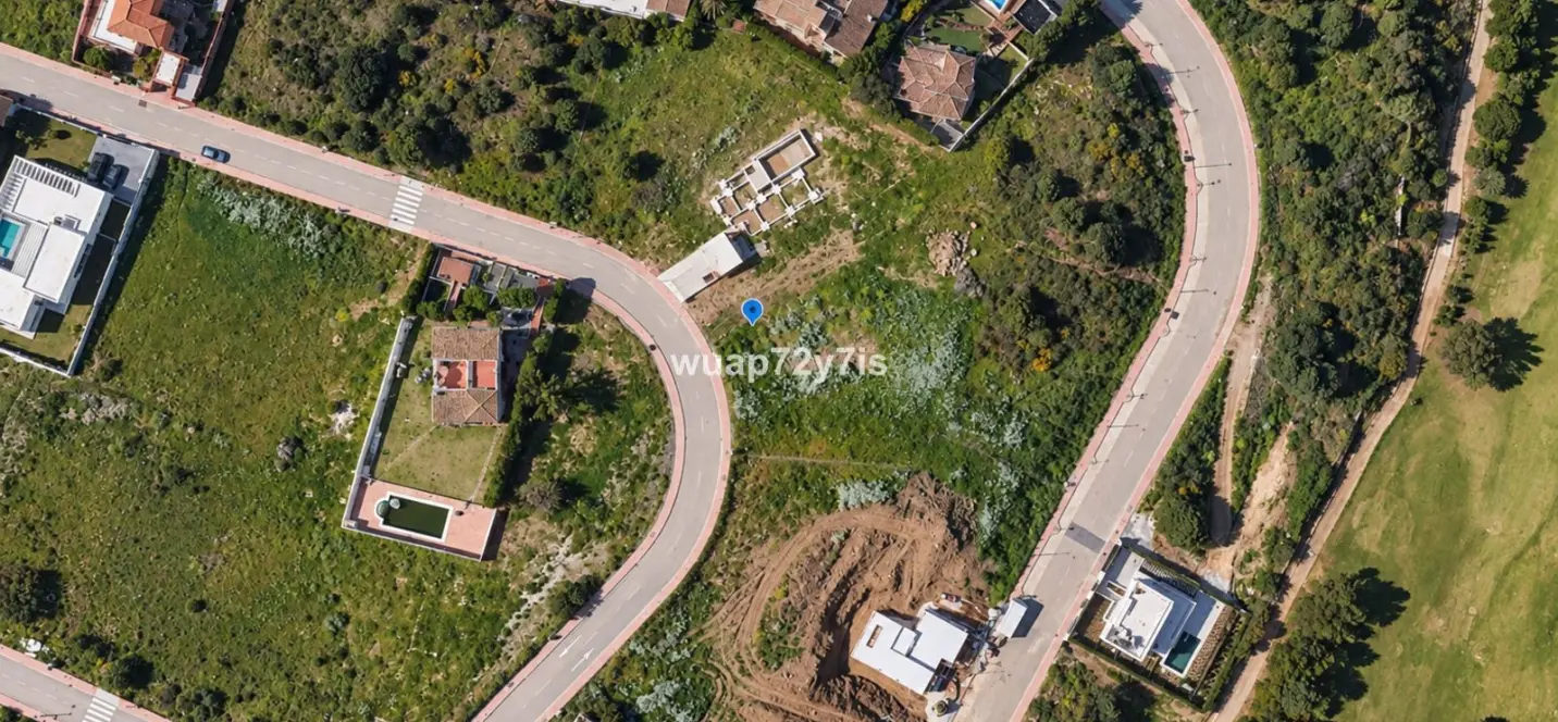 Venta de parcela residencial en Estepona 3