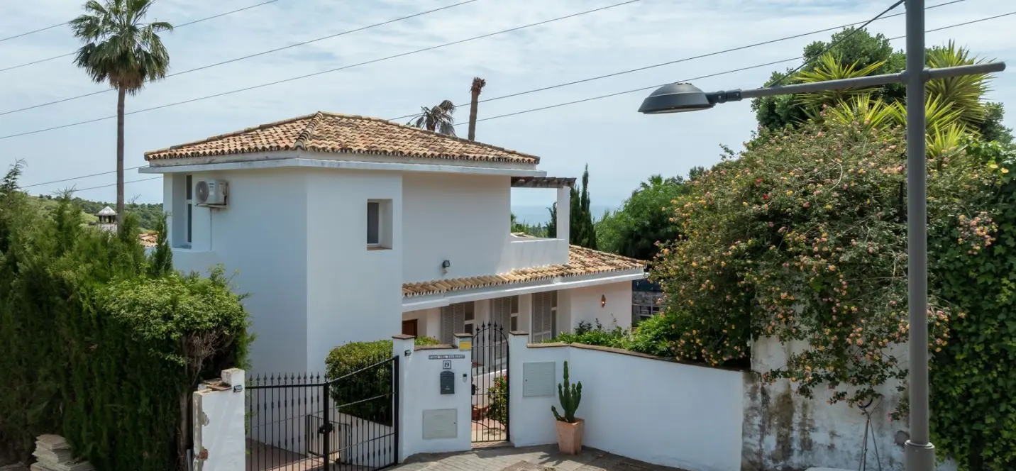 Venta de villa independiente en Estepona 1