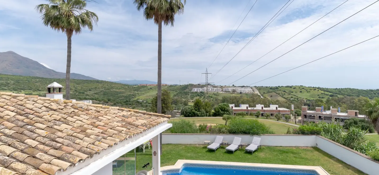 Venta de villa independiente en Estepona 2