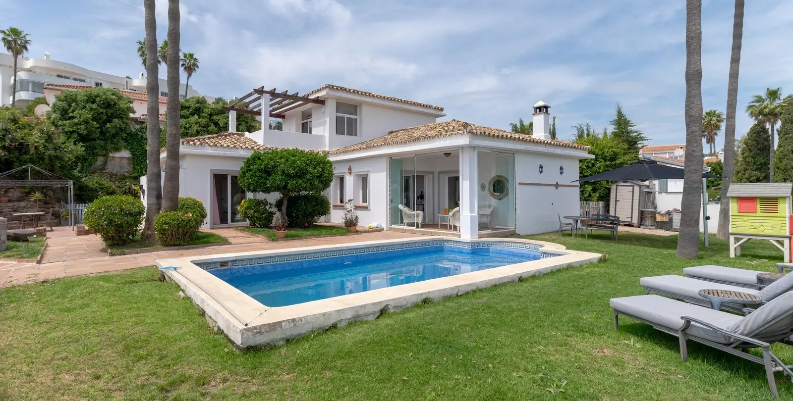 Venta de villa independiente en Estepona 7