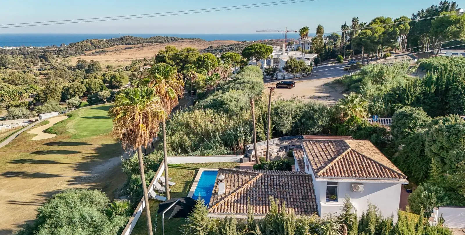 Sale of detached villa in Estepona 9