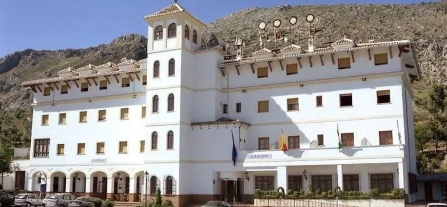 Venta de hotel en Antequera 0