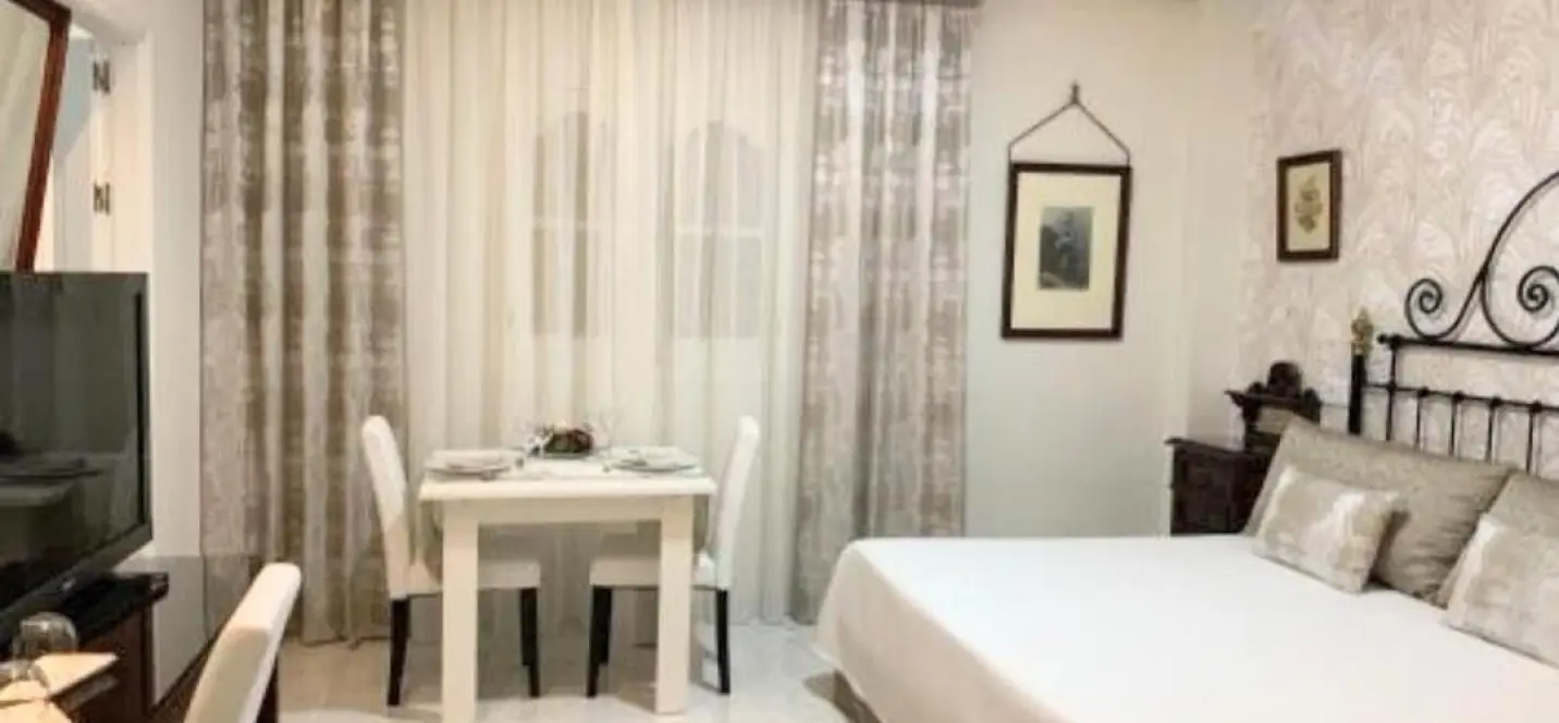 Venta de hotel en Antequera 2