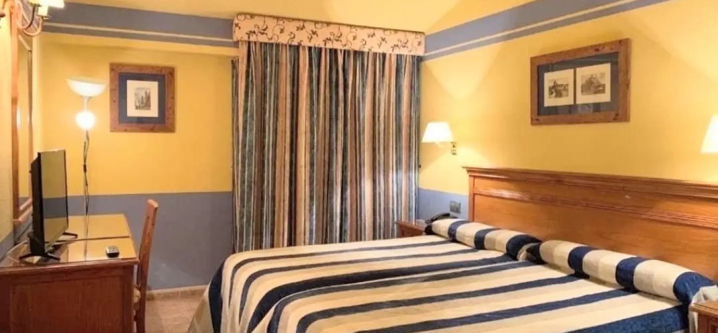 Venta de hotel en Antequera 4