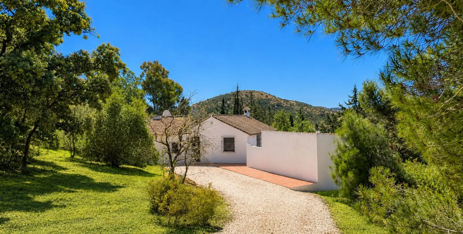 Venta de hotel en Almogía 30