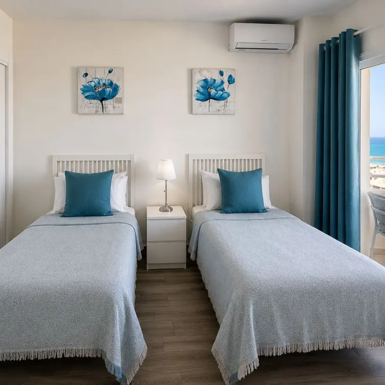 Sale of middle floor apartment in Fuengirola