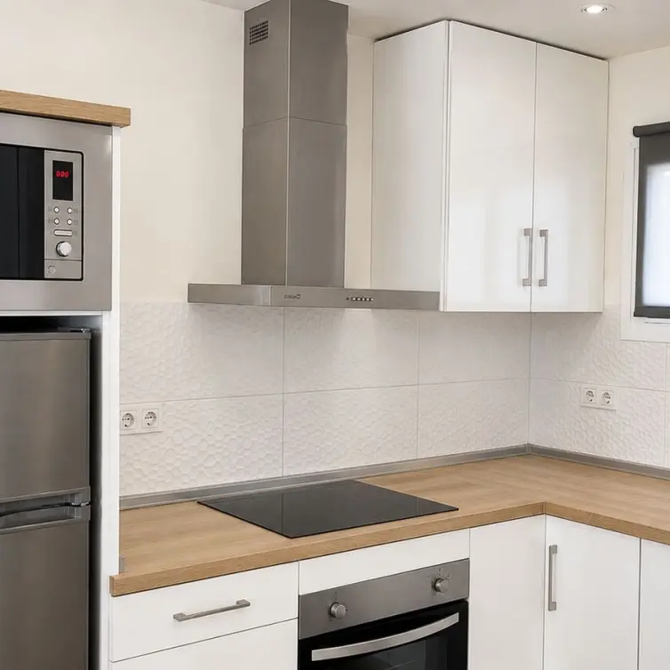 Sale of middle floor apartment in Fuengirola