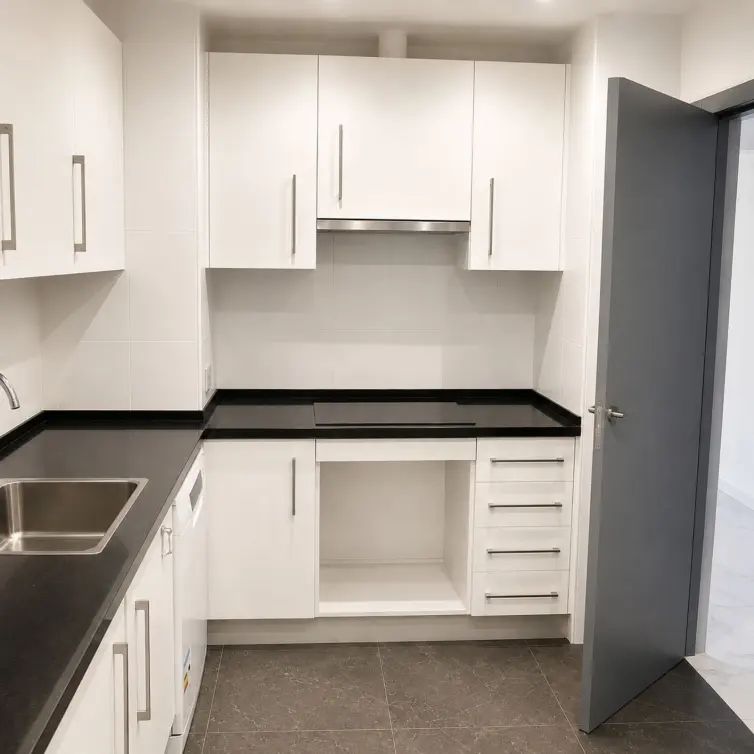 Venta de apartamento en planta media en San Pedro de Alcántara