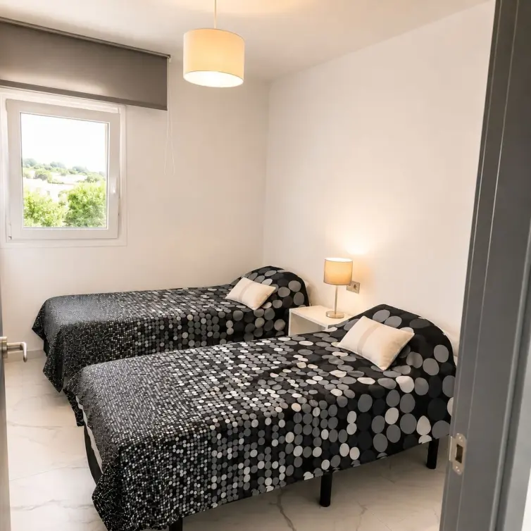 Venta de apartamento en planta media en San Pedro de Alcántara