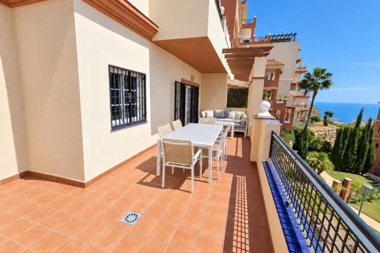 Image 2 thumb