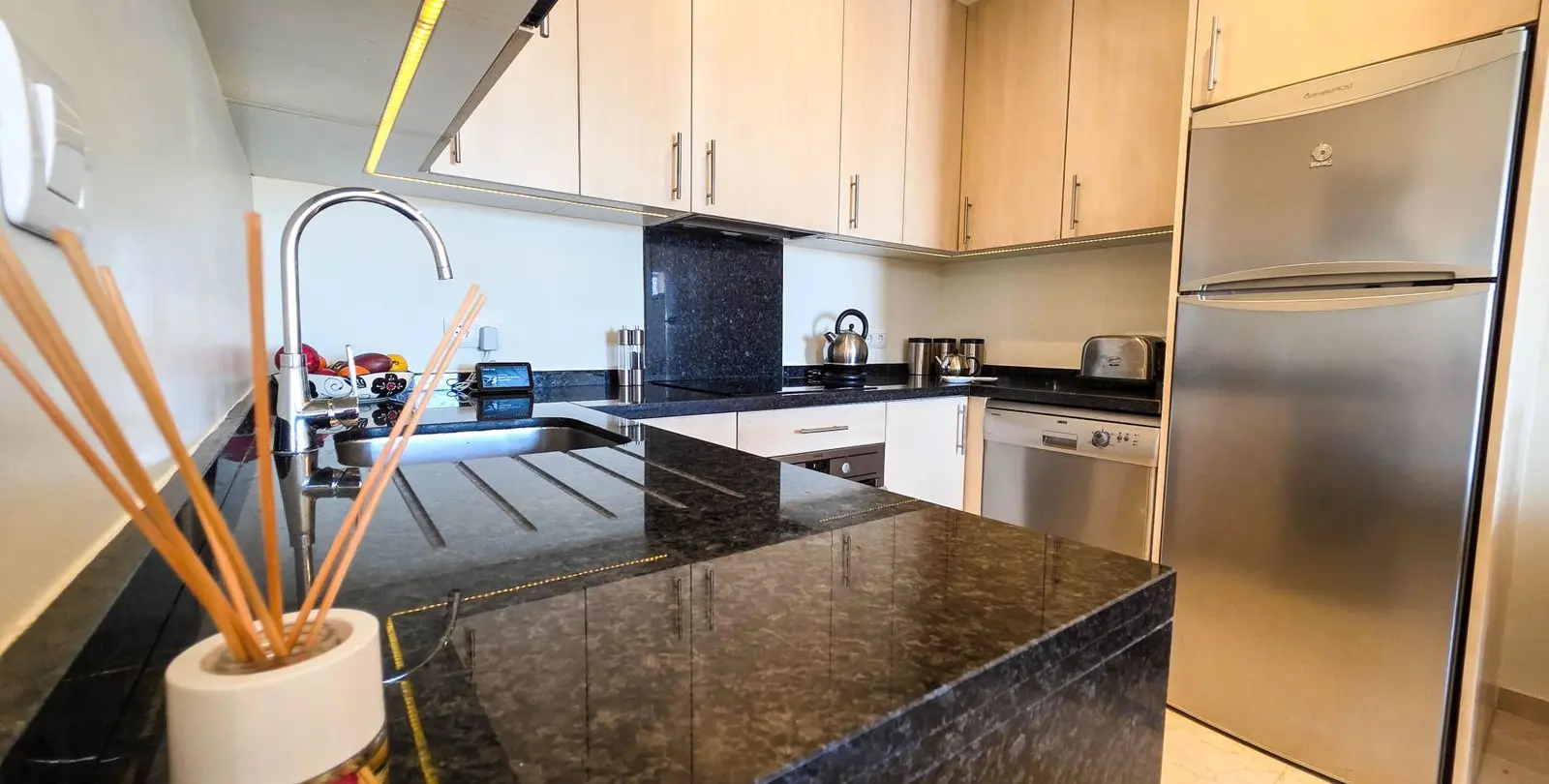 Venta de ático dúplex en La Duquesa 3