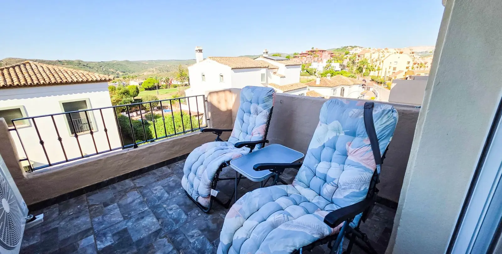 Venta de ático dúplex en La Duquesa 17