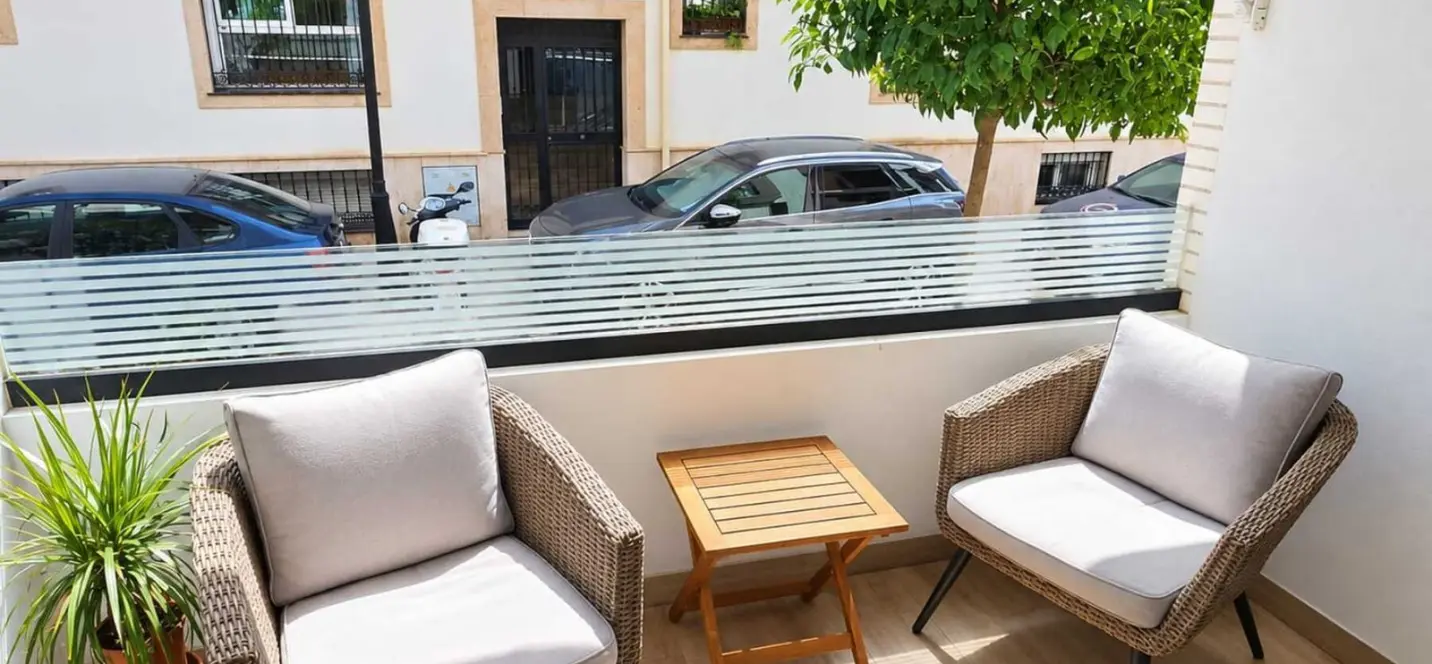 Venta de apartamento en planta baja en Los Boliches 1