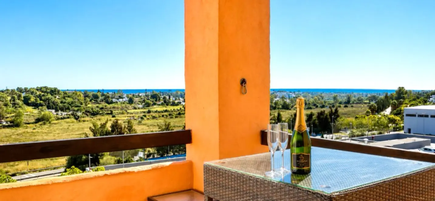 Venta de apartamento en planta media en Atalaya 2