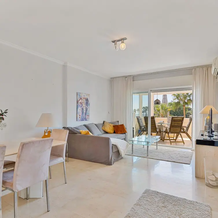 Venta de apartamento en planta media en Fuengirola
