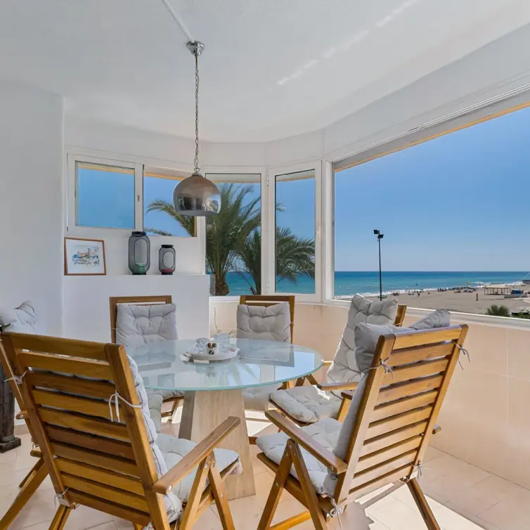 Venta de apartamento en planta media en Fuengirola