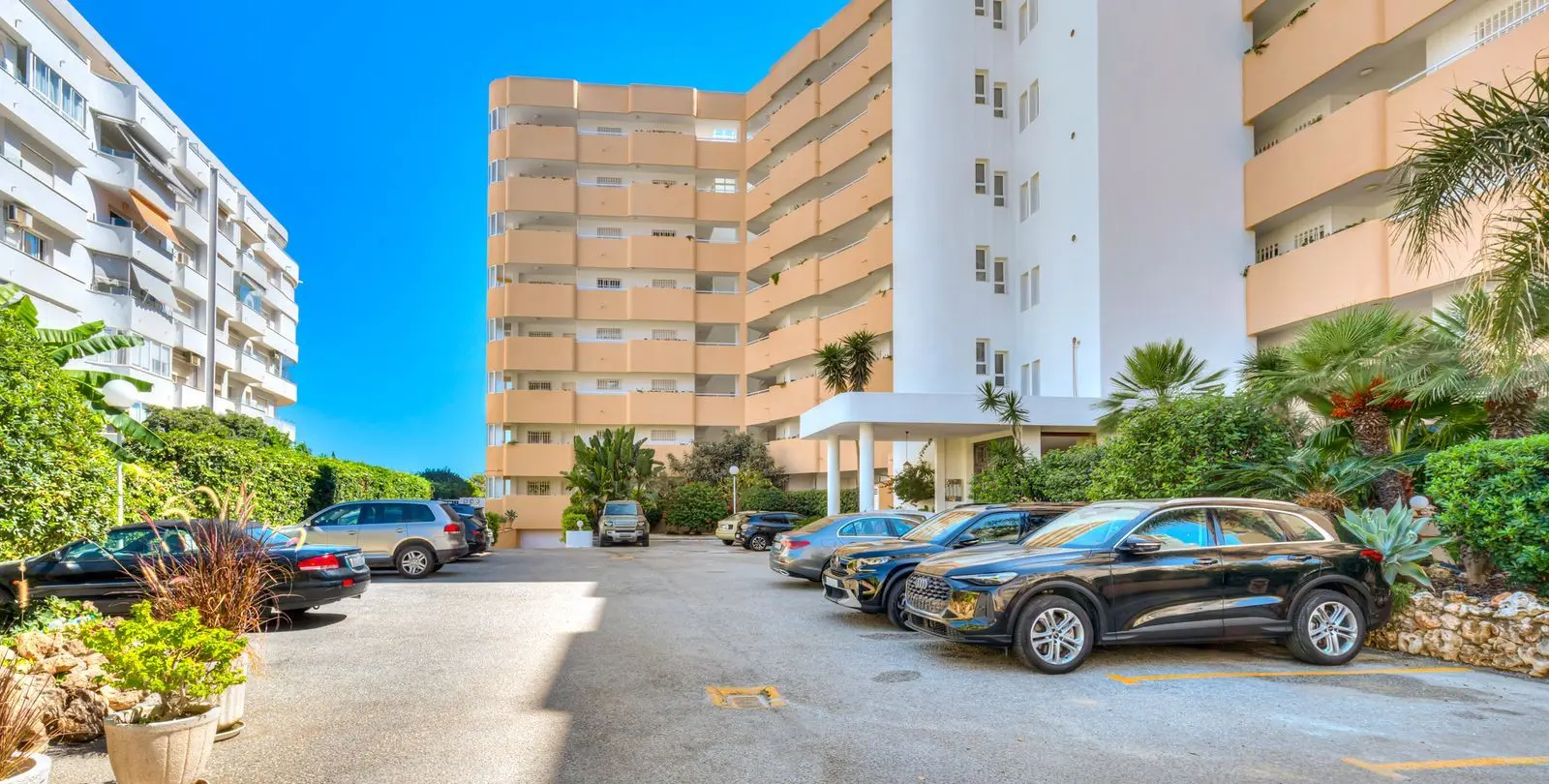 Venta de apartamento en planta media en Fuengirola 24