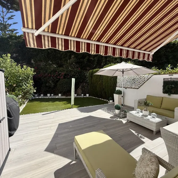 Sale of townhouse in Riviera del Sol