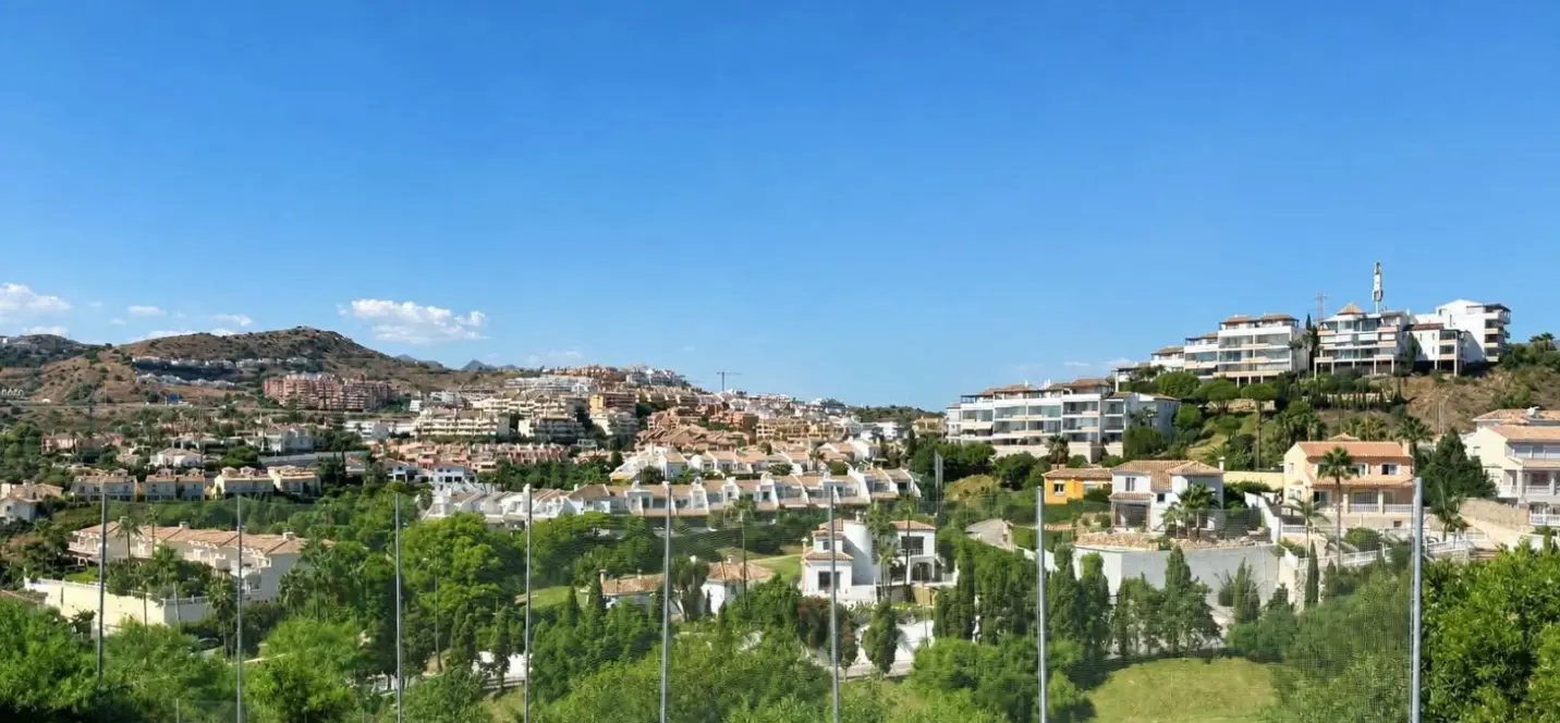 Sale of townhouse in Riviera del Sol 3