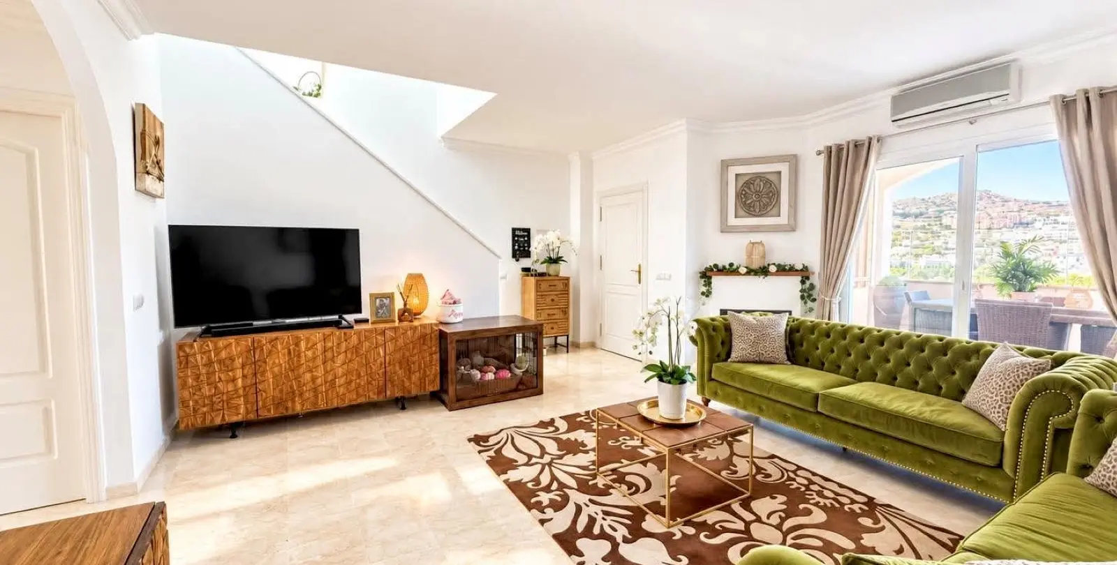 Sale of townhouse in Riviera del Sol 11